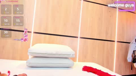 adela chase online show from October 2025 02:45:02 AM