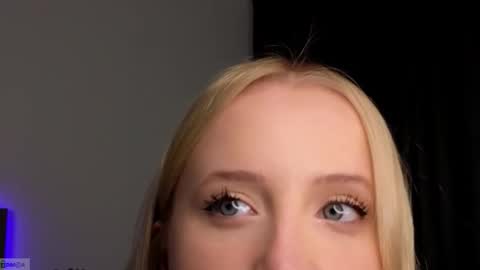 Adele online show from November 2025 10:43:01 PM