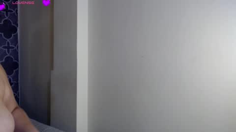 adele cruzz online show from December 2025 12:29:02 AM