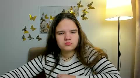 adelecruzz online show from February 2025 08:10:02 AM