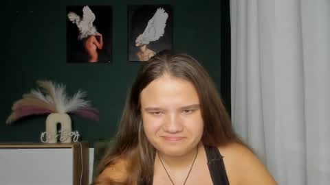 adelecruzz online show from July 2026 12:11:02 PM