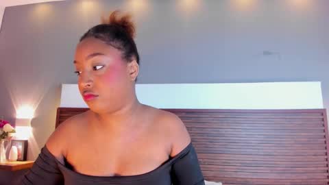 Snapshot of adelehottman chatting on November 2025 12:07:02 PM Adele online show from November 2025 12:07:02 PM