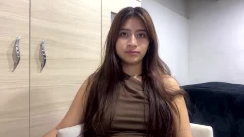 adellein foxx online show from October 2025 04:55:01 AM