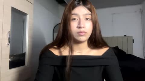 adellein foxx online show from October 2025 01:50:02 AM