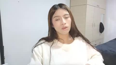 adellein foxx online show from October 2025 10:47:01 PM