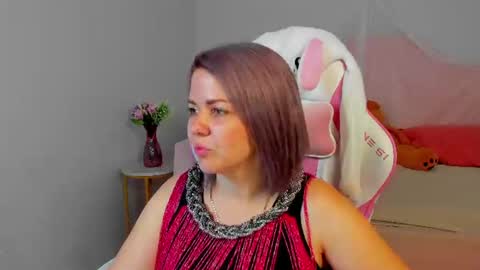 AdeleRavelle online show from August 2026 05:07:02 AM