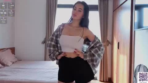 Adelia online show from October 2025 01:06:02 AM