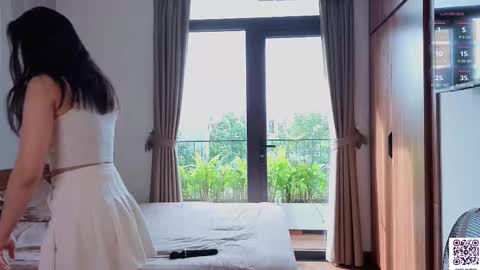 Adelia online show from November 2025 01:05:02 AM