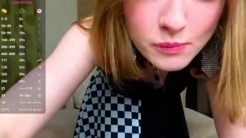 Snapshot of adelina_cowell chatting on June 2026 02:05:01 PM Adelina online show from June 2026 02:05:01 PM
