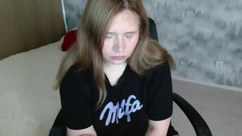 Snapshot of adelinalawson chatting on June 2026 06:21:02 AM adelinalawson online show from June 2026 06:21:02 AM