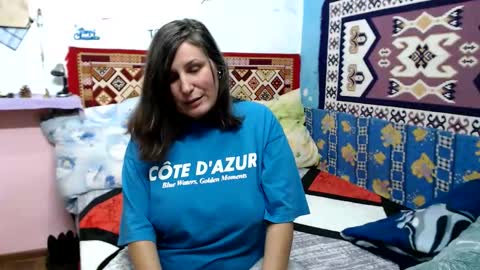 Larisa online show from October 2025 10:46:02 AM