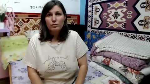 Larisa online show from November 2025 10:15:02 AM