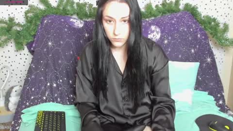 Snapshot of adell_berry chatting on December 2024 01:01:02 PM Adel online show from December 2024 01:01:02 PM
