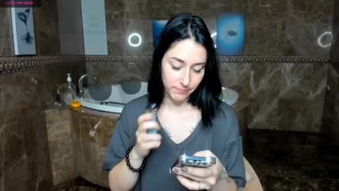 Snapshot of adell_berry chatting on October 2025 02:53:01 AM Adel online show from October 2025 02:53:01 AM
