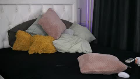 Adelyn online show from December 2024 12:03:01 PM