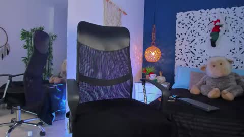 adonis_wb online show from November 2025 09:26:01 PM