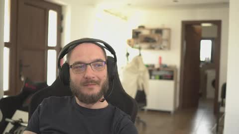 W36 online show from April 2026 10:31:02 AM