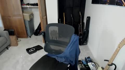 Snapshot of adrenaline1622 chatting on December 2025 10:37:02 PM adrenaline1622 online show from December 2025 10:37:02 PM