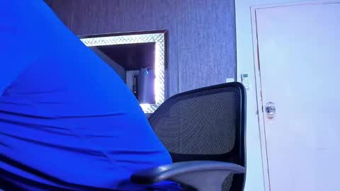 Snapshot of adrian_rae chatting on January 2025 11:43:02 AM online show from January 2025 11:43:02 AM