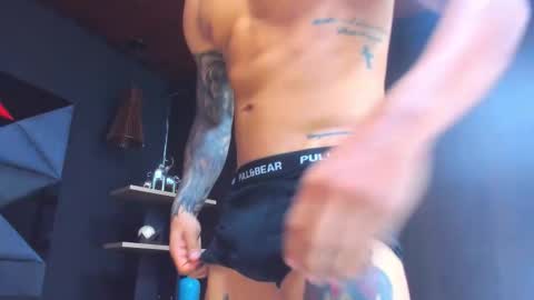   online show from December 2025 05:54:01 PM