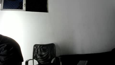 Snapshot of adrian_wolff chatting on June 2026 03:54:02 AM Adrian W online show from June 2026 03:54:02 AM