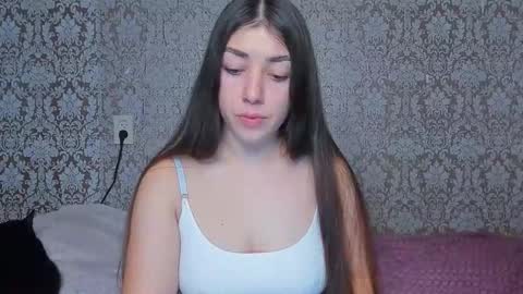 Snapshot of adrianakuiper chatting on December 2025 06:04:02 PM Adriana online show from December 2025 06:04:02 PM