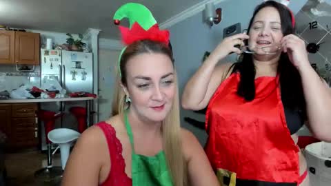 Adriana Paredes  online show from November 2025 02:09:01 AM