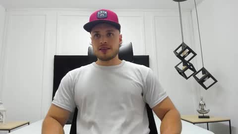 Adrein Roche online show from October 2025 08:53:02 PM