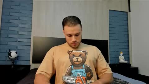 Adrein Roche online show from December 2025 09:09:02 PM