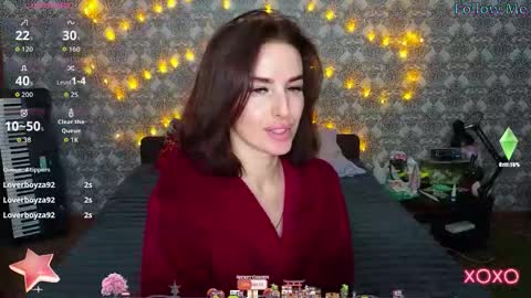 Adriana online show from December 2025 06:02:01 PM