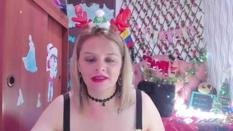 Snapshot of adriiana_fox_ chatting on December 2024 07:16:01 PM adriiana_fox_ online show from December 2024 07:16:01 PM