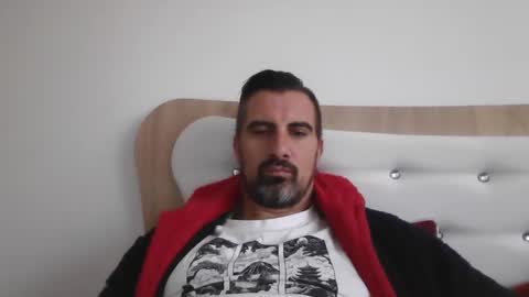 Snapshot of adyyyyyyyyyy35 chatting on October 2025 08:37:01 AM Adrian online show from October 2025 08:37:01 AM