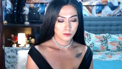 Snapshot of affairtoyourgoddesskhendra chatting on October 2025 06:53:01 PM Dominant Goddess Contessa online show from October 2025 06:53:01 PM