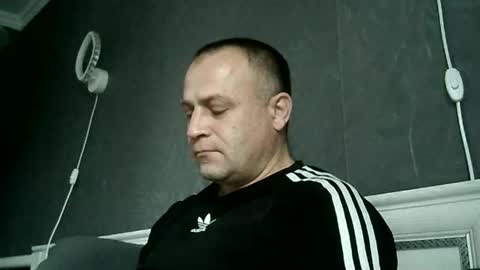 Sasha online show from November 2025 07:01:01 AM