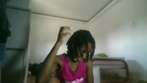 Snapshot of africadeluxe chatting on March 2025 05:07:02 PM Africa online show from March 2025 05:07:02 PM