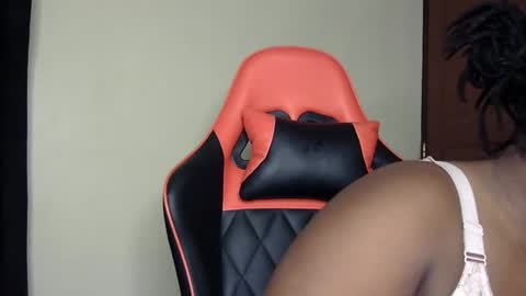 stella online show from April 2026 08:39:01 PM