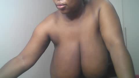 Snapshot of africanbusty chatting on March 2025 02:10:02 AM ONLYFAN-Africanbusty online show from March 2025 02:10:02 AM