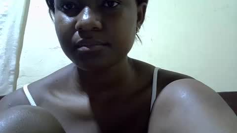 Snapshot of africanngirl chatting on January 2025 07:49:02 PM africanngirl online show from January 2025 07:49:02 PM