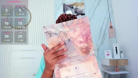 Afro Luna online show from December 2025 11:41:01 AM