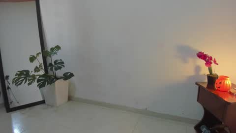 Lorena online show from October 2025 02:38:01 PM