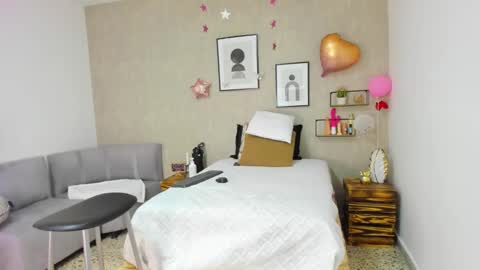 Snapshot of afrodita_martinez chatting on February 2025 08:26:01 PM Afrodita online show from February 2025 08:26:01 PM