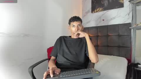 afrodita n ares online show from November 2025 07:23:02 PM