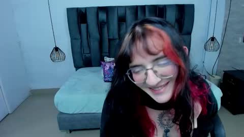 Afrodita online show from November 2025 07:36:02 PM