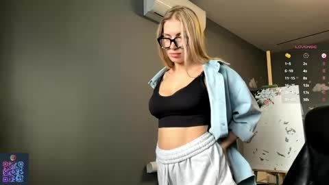 Snapshot of afterdeep chatting on June 2026 09:08:02 PM Mila -call me cute online show from June 2026 09:08:02 PM