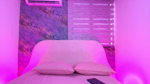 Ana online show from November 2025 12:31:02 PM