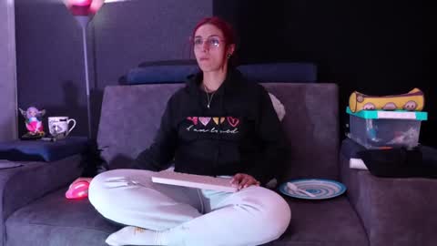 Snapshot of agatacollinsss chatting on September 2025 06:06:02 AM Agata Collinss online show from September 2025 06:06:02 AM