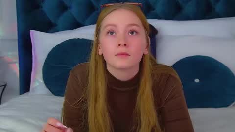 AgataFoxley online show from November 2025 08:28:01 AM