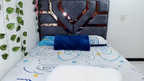 johana online show from November 2025 05:12:01 PM