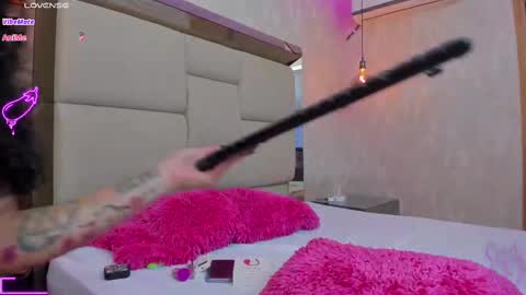 LUNNA online show from February 2025 06:30:01 PM