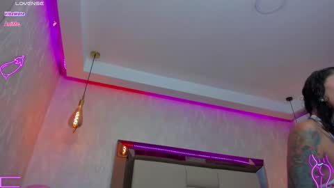 LUNNA online show from February 2025 09:33:01 PM